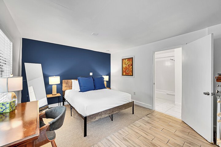Inn on the Drive ( Adults Only)