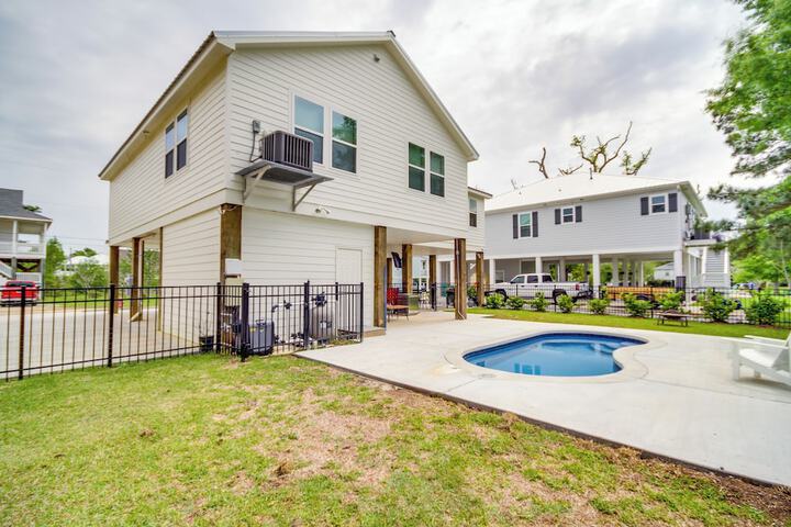 Waveland Vacation Rental w / Private Heated Pool