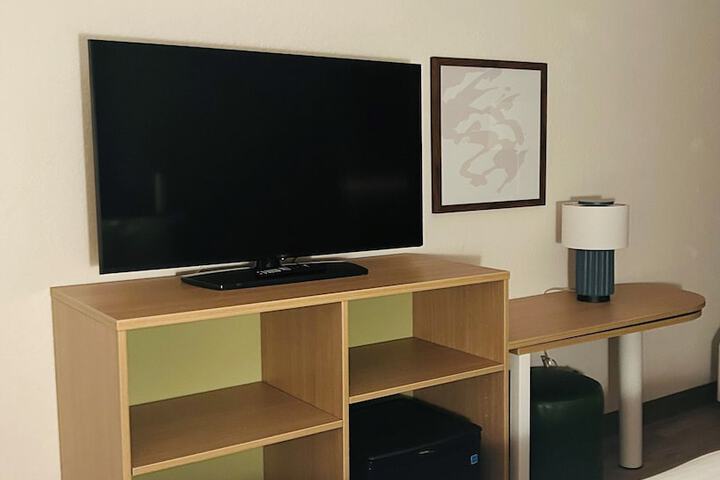 Room 15 of 32