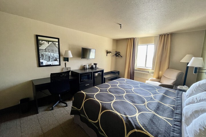 Super 8 by Wyndham Macon