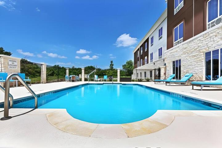 Holiday Inn Express & Suites Killeen - Fort Hood Area by IHG