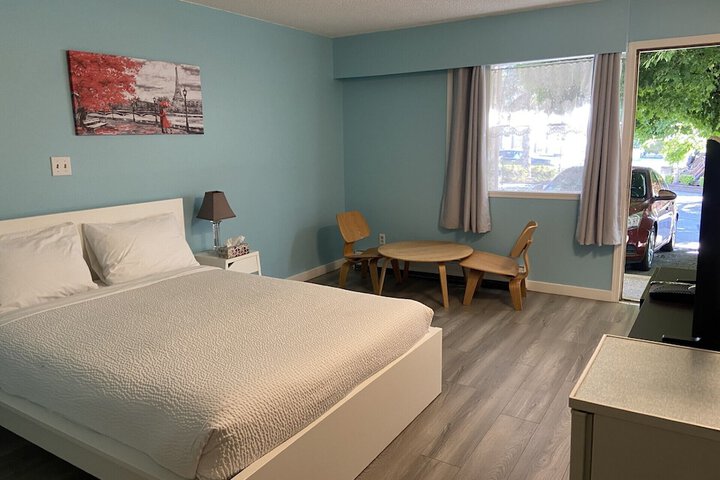 Slumber Lodge Motel