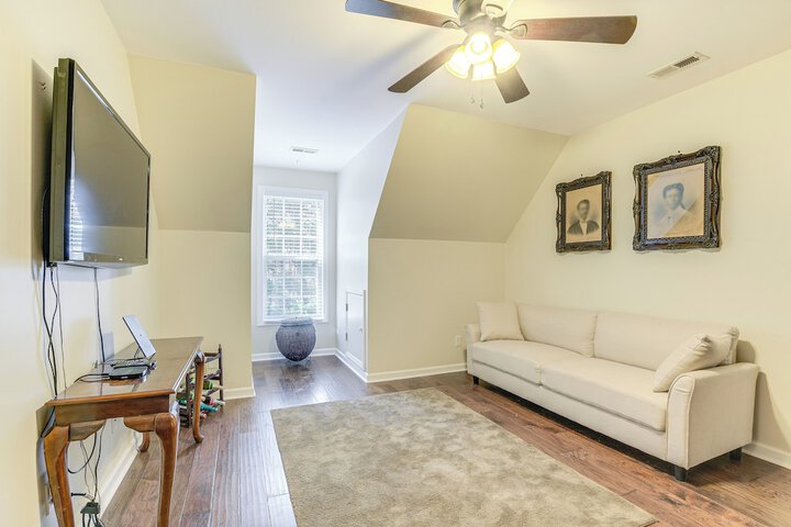 Hike Golf & Boat: Wake Forest Home w / Yard