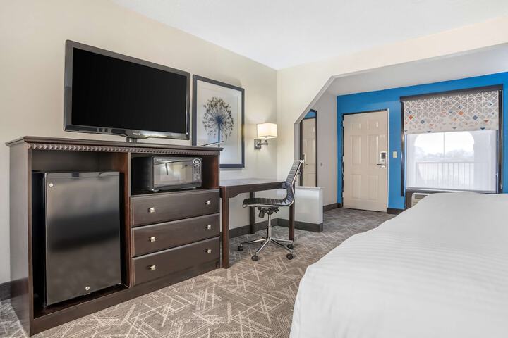 Room 21 of 27