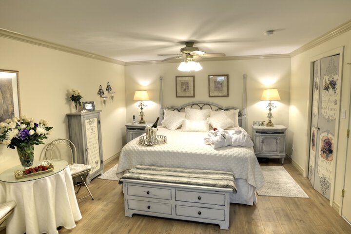 Room 27 of 49
