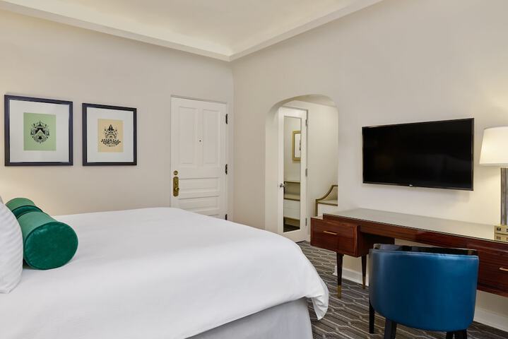 Room 44 of 78