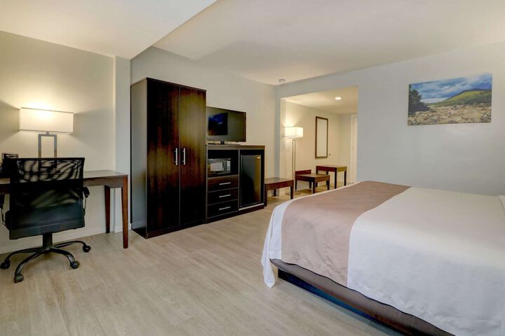 Quality Inn & Suites Lincoln I-93