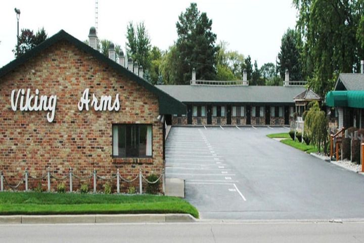 Hotel 5 of 50