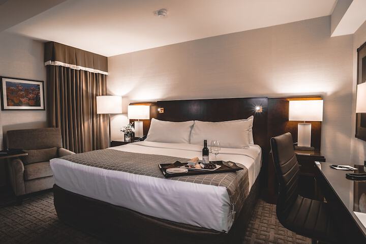 Room 34 of 60