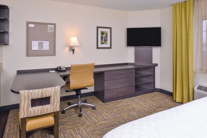 Room 64 of 79