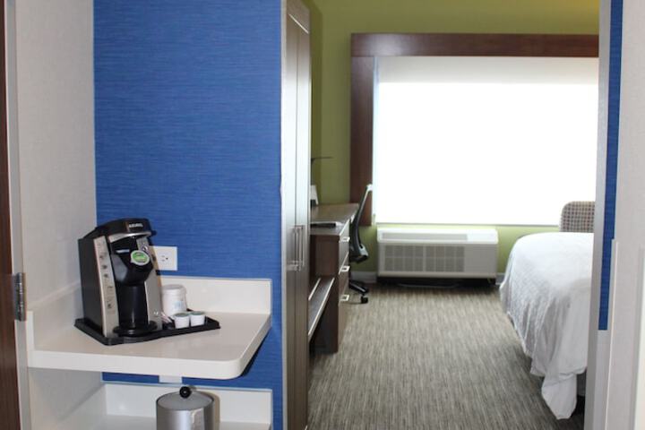 Room 42 of 59