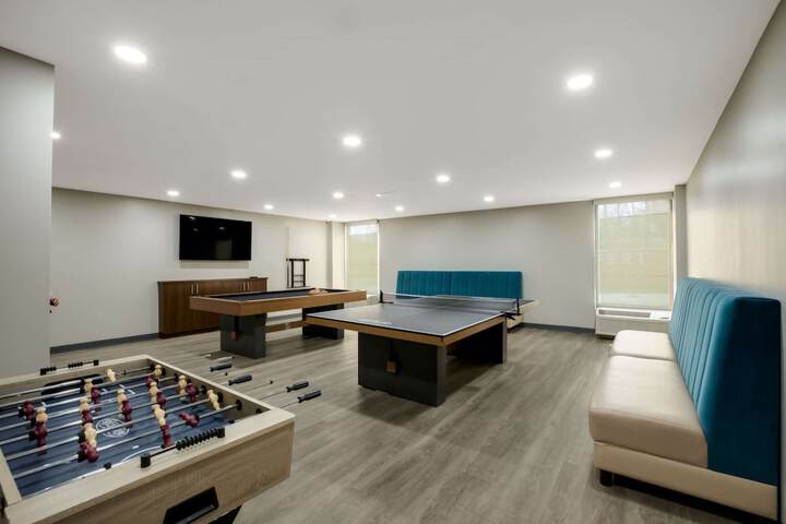 Hampton Inn by Hilton Philadelphia / Willow Grove