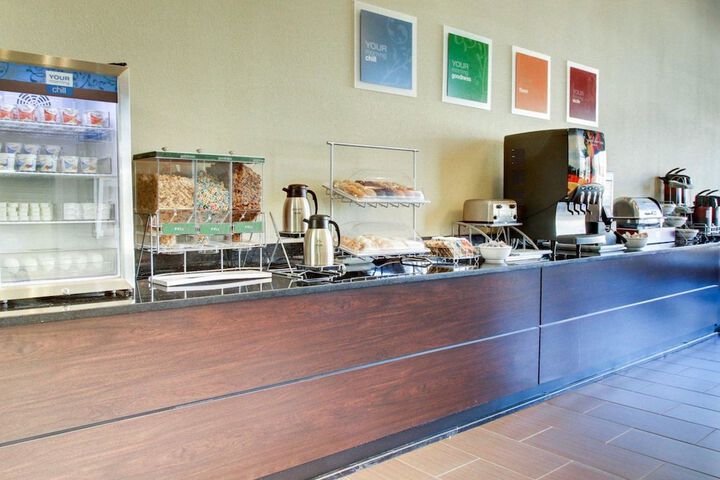 Breakfast/Coffee Service 54 of 64
