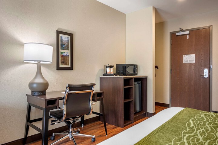 Room 16 of 53