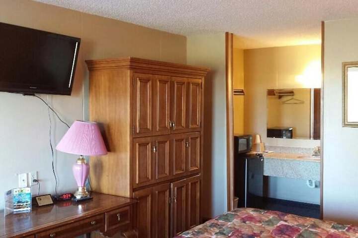 Room 18 of 26