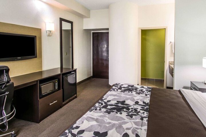 Room 22 of 42