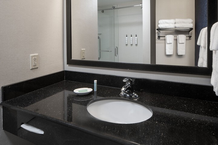 Room 32 of 51