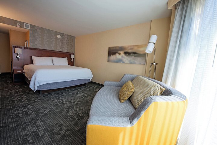 Room 18 of 40