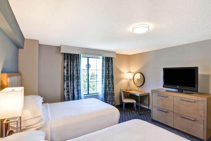 Room 35 of 61