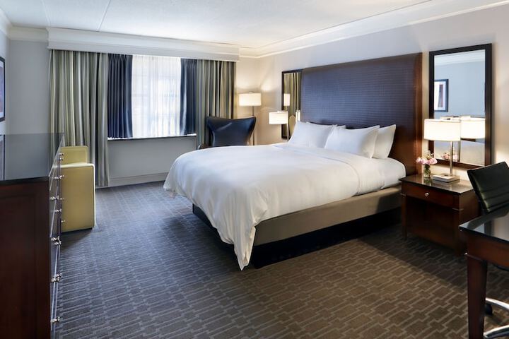 Hilton Mystic