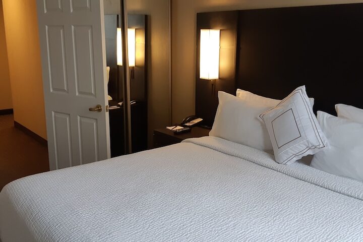 Room 9 of 37