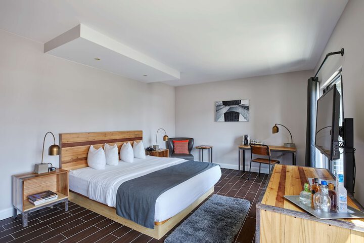 Room 27 of 49