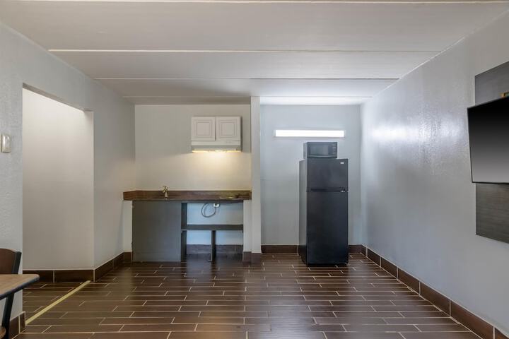 Motel 6 Stockbridge GA – Hwy 138 W