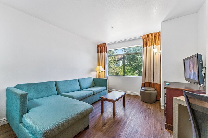 Metro Chandler Extended Stay