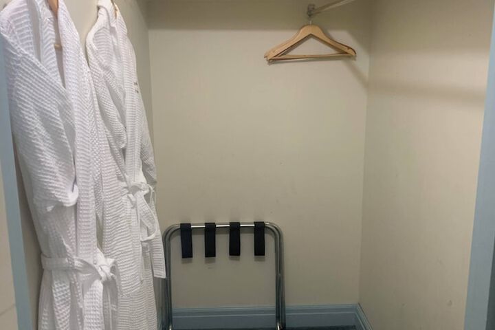 Room 74 of 118