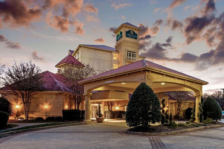 Hotel 3 of 53