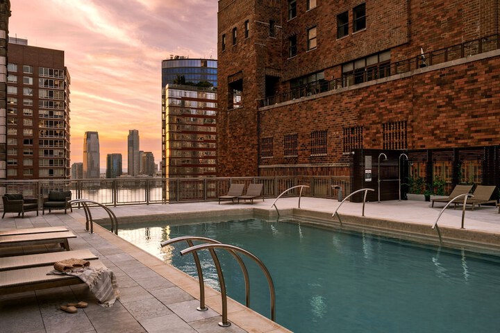 Pool 5 of 104