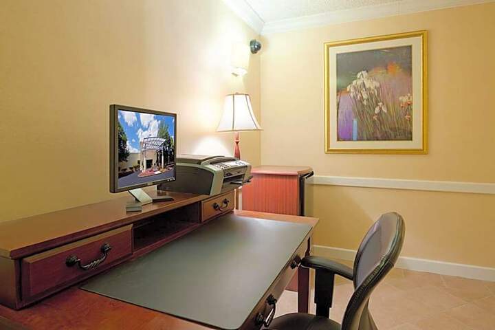 Holiday Inn Nashua an IHG Hotel