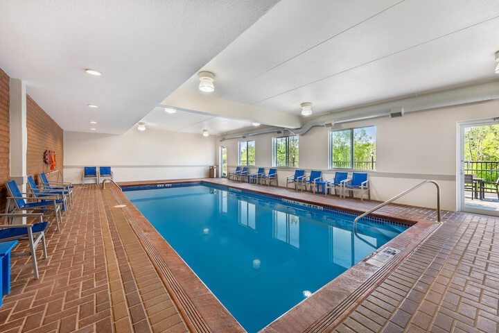 Best Western Plus 1000 Islands Hotel & Suites