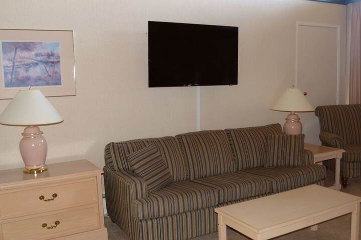 Room 15 of 33