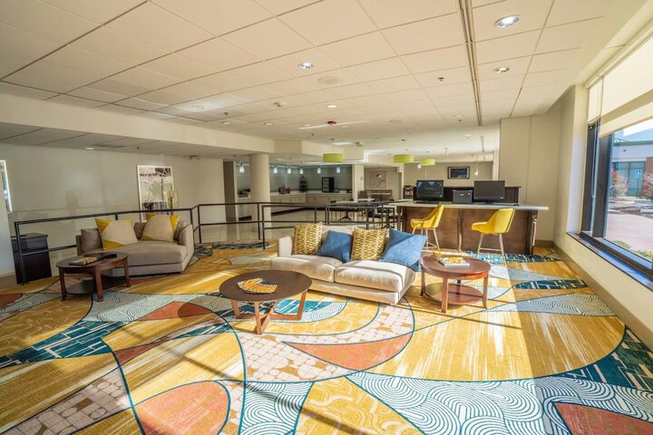 Elimwood Hotel a Ramada by Wyndham