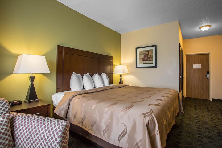Room 12 of 26