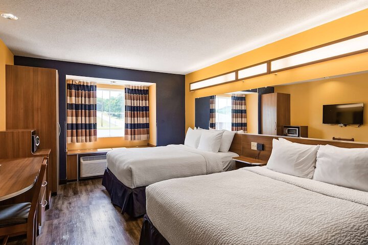 Room 13 of 24