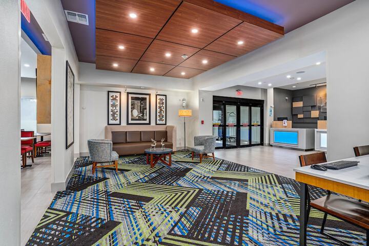 Hotel 8 of 82