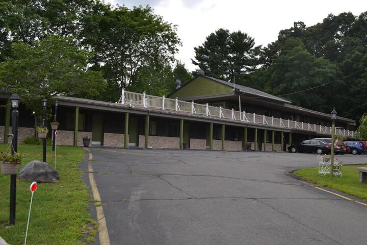 Mount Holyoke Inn