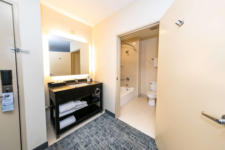Room 20 of 43
