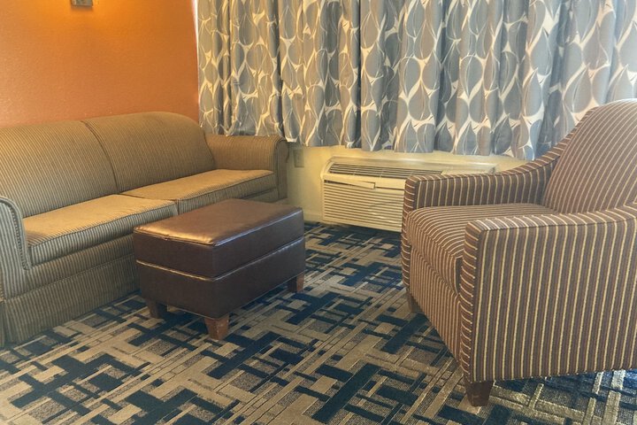 Room 10 of 41