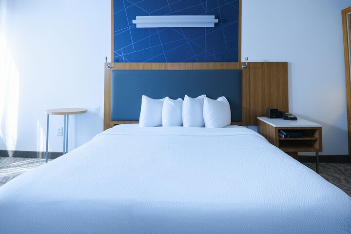 Room 18 of 35