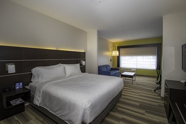 Room 14 of 42
