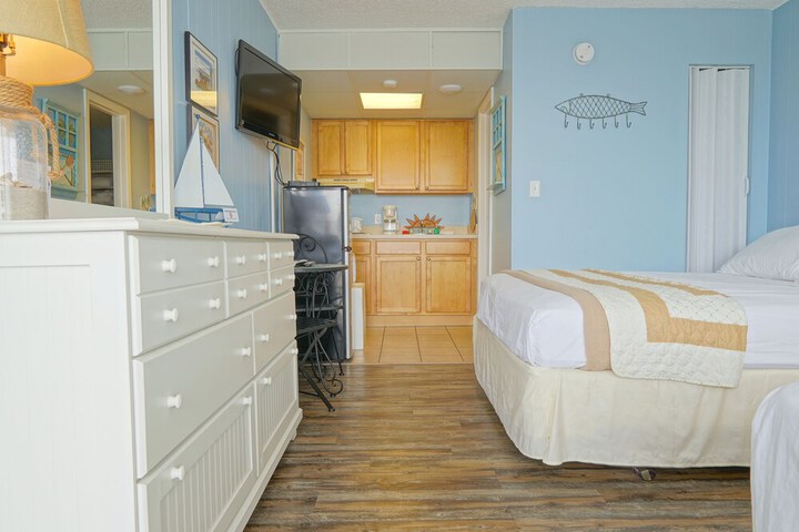 Room 27 of 39