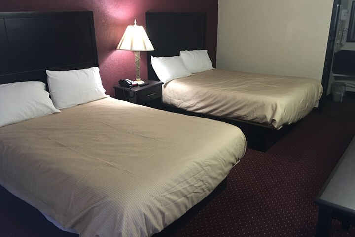 Super 9 Motel