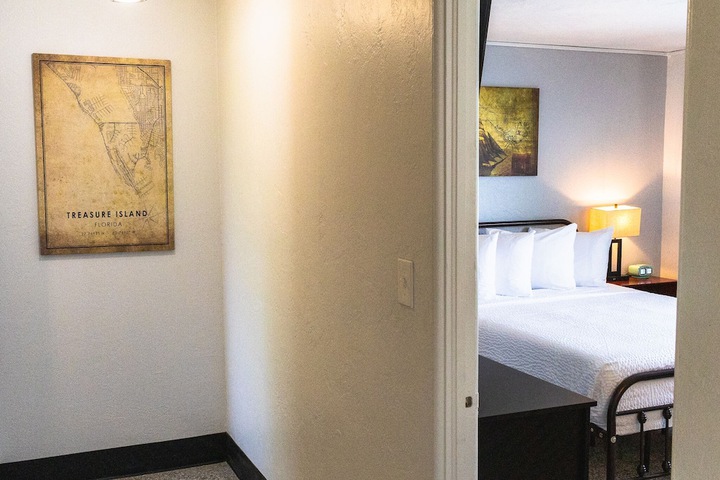 Room 66 of 110