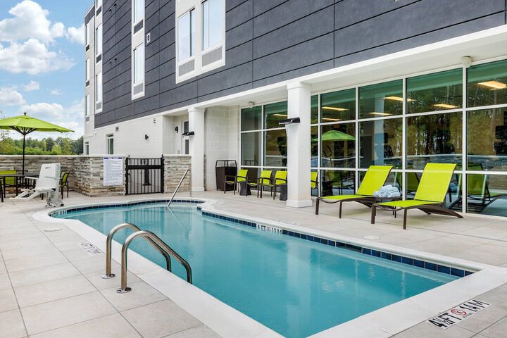 Pool 6 of 35