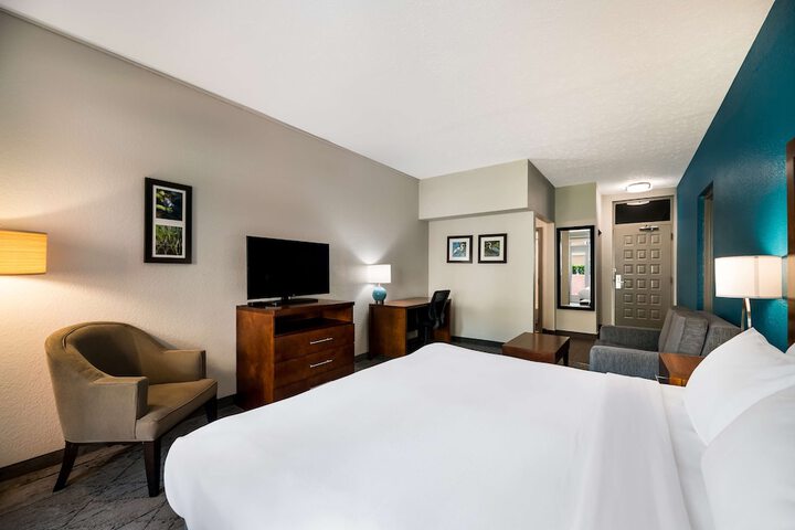 Room 16 of 37