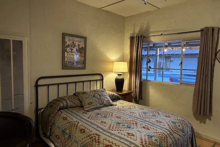 Room 25 of 34