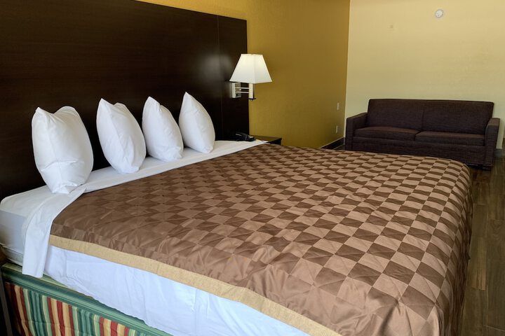 Room 65 of 95